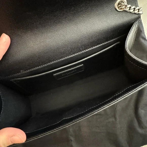 Saint Laurent Kate Shoulder Bag - Picture 8 of 8